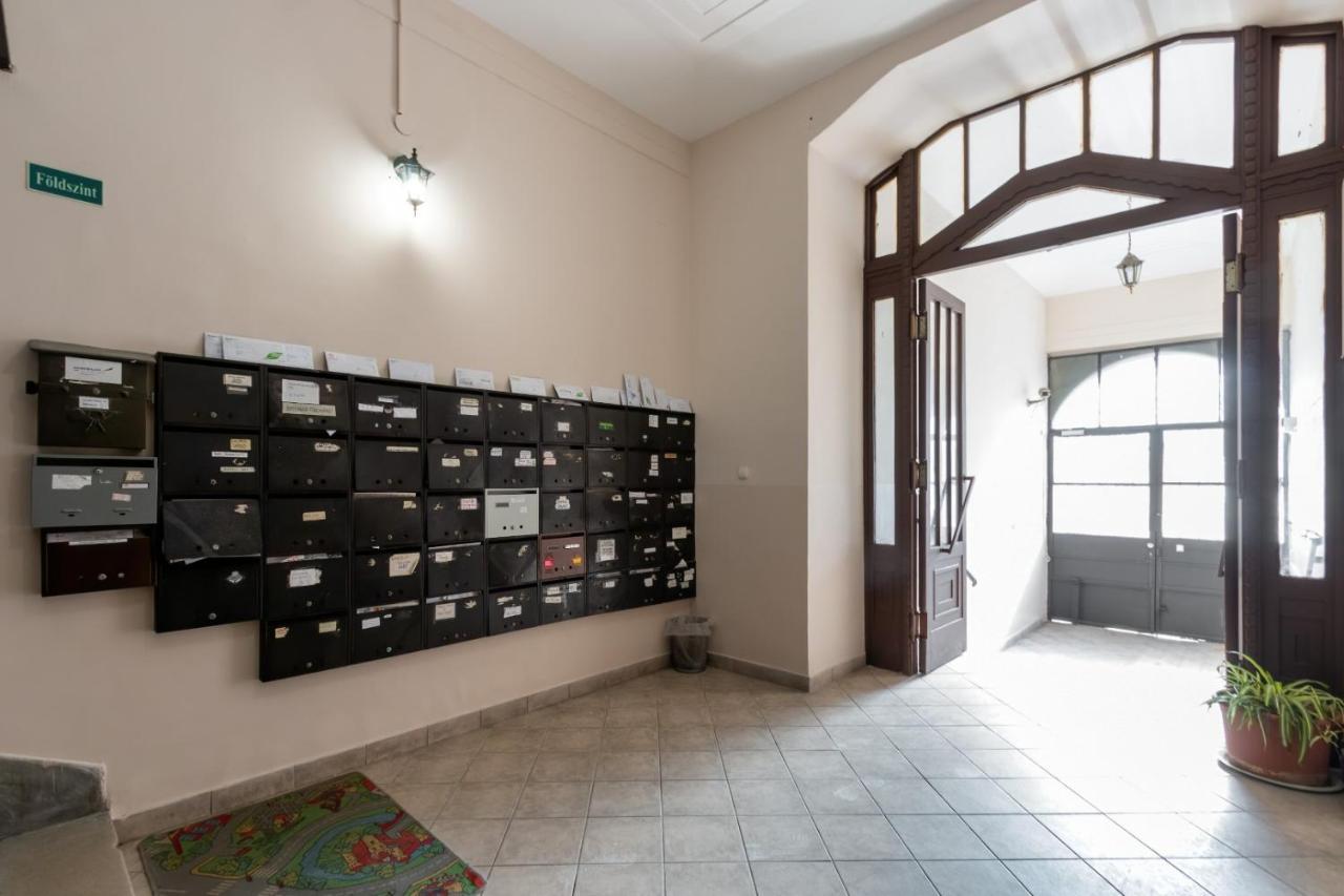 Elizabeth Garden Apartment Budapeste Exterior foto
